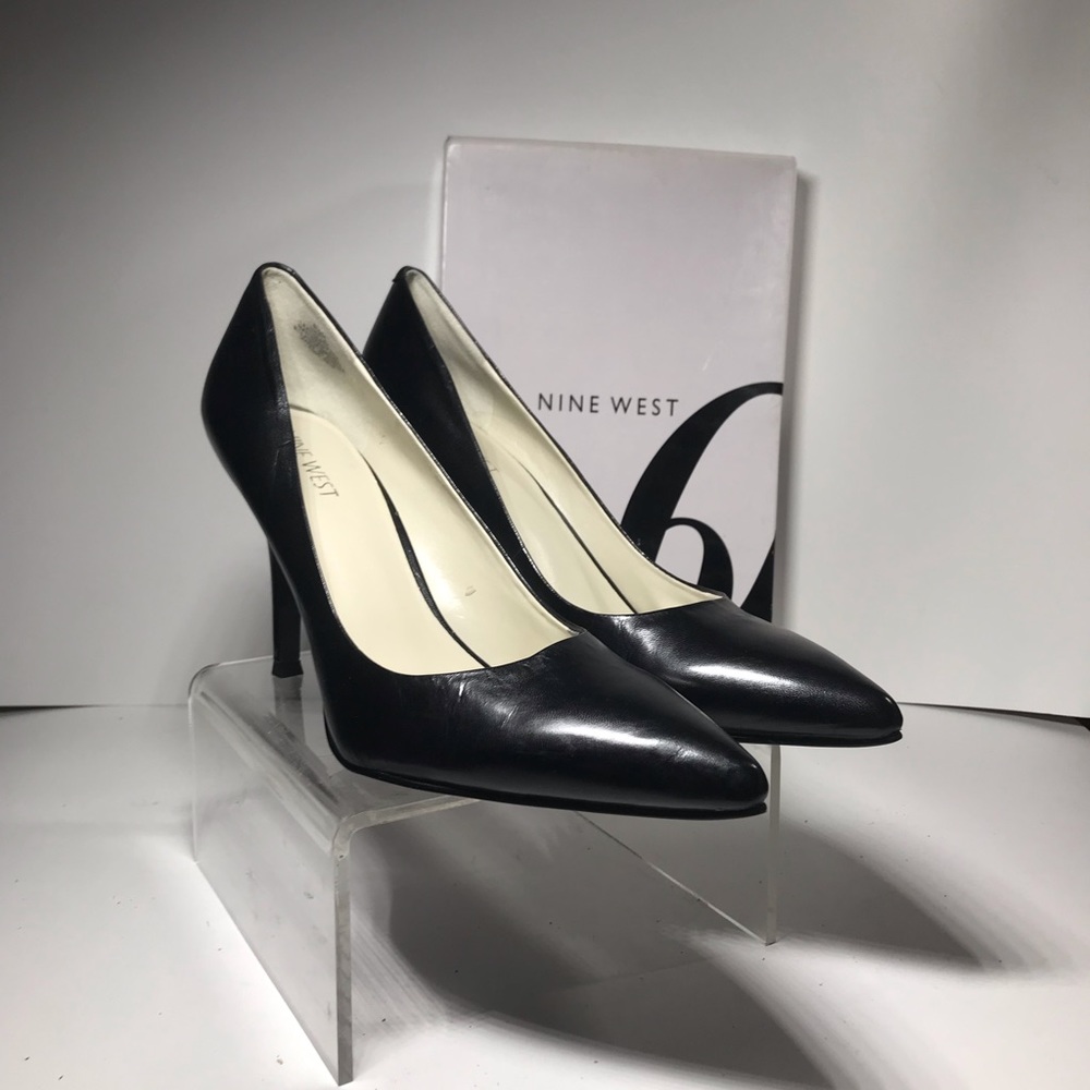 NWB Nine West Black Leather Pump W8.5 3”Heel